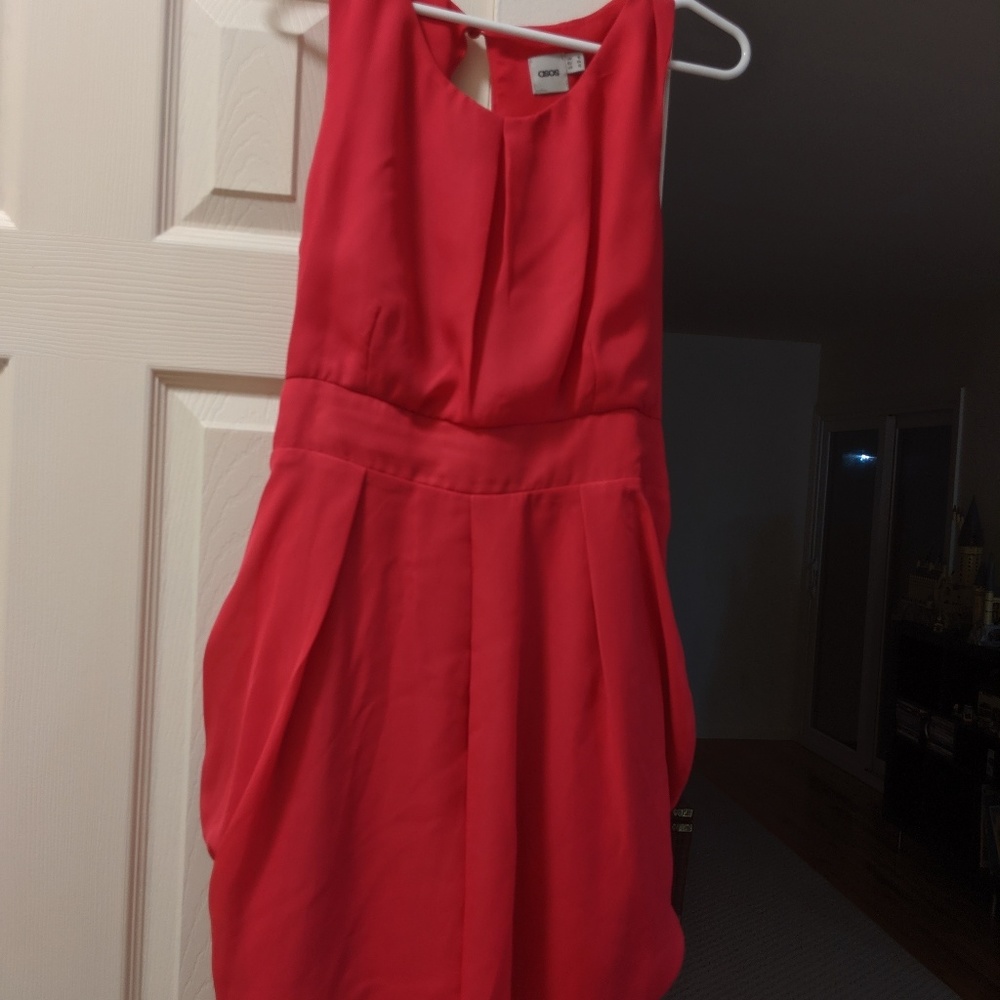 Hot pink dress, bubble like skirt.  Elastic waist